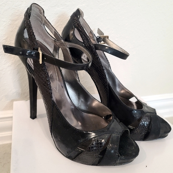 Black open toe stilleos by Guess - Picture 1 of 7
